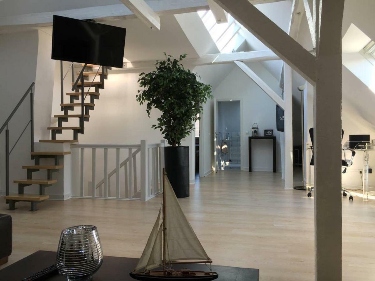Luxury Rooftop Loft With River View 10Min To City Διαμέρισμα Ντίσελντορφ Εξωτερικό φωτογραφία